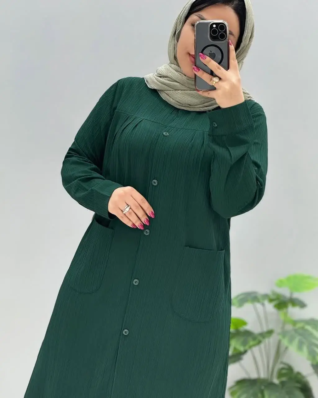 🌸 یه #عیدانه خوشگل با پارچه بهاره آیوا با قد بلند براتون شارژ کردیم که دوتا جیب کاربردی کار شده، مخصوص بانوان خوش سلیقه. 
