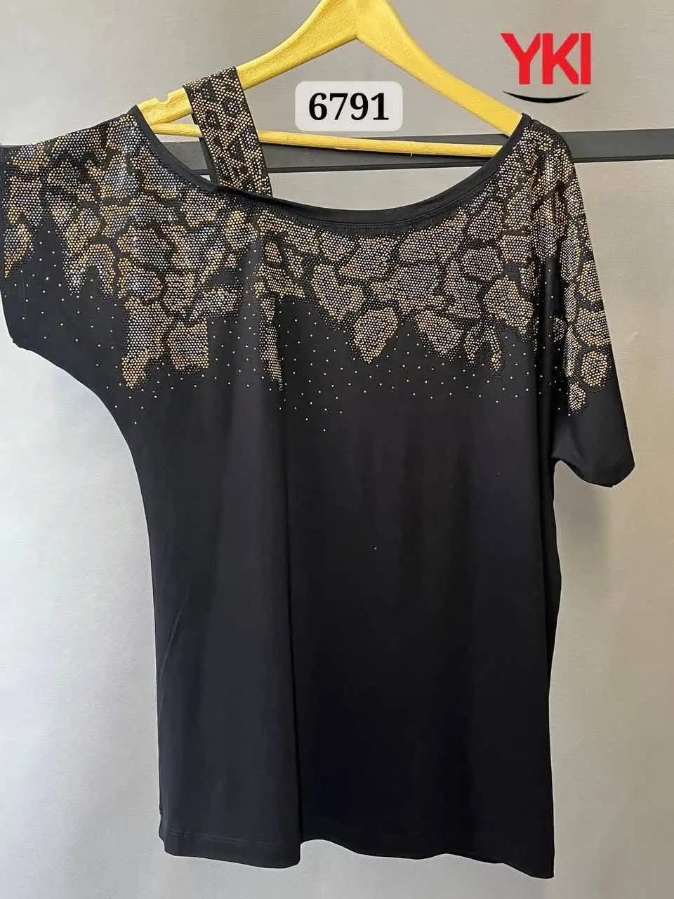 ۲⃣مدل نگین کاری پلنگی
