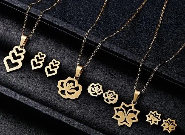 نبم ست طلایی
