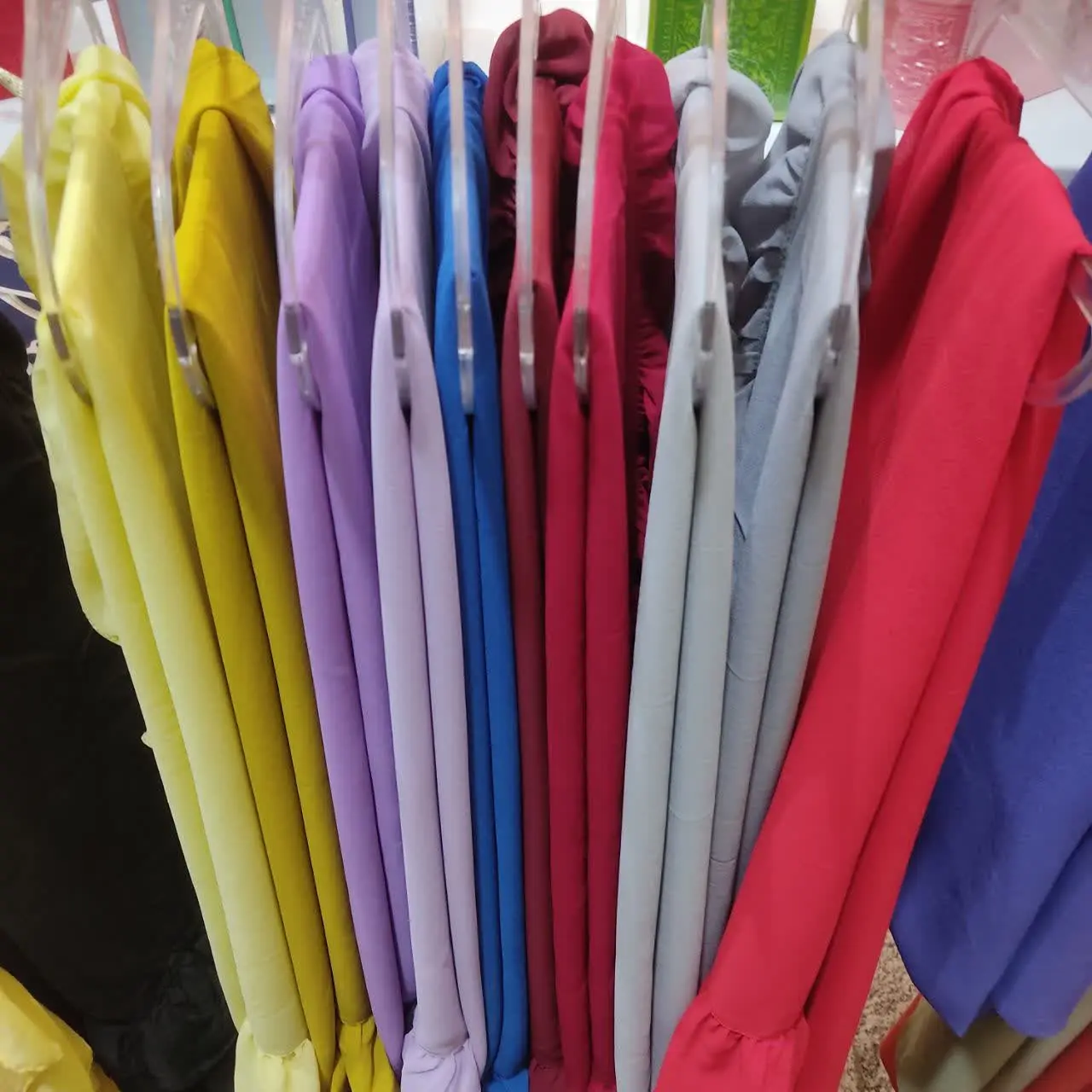 موجودی روسری دور چین دار😍💎