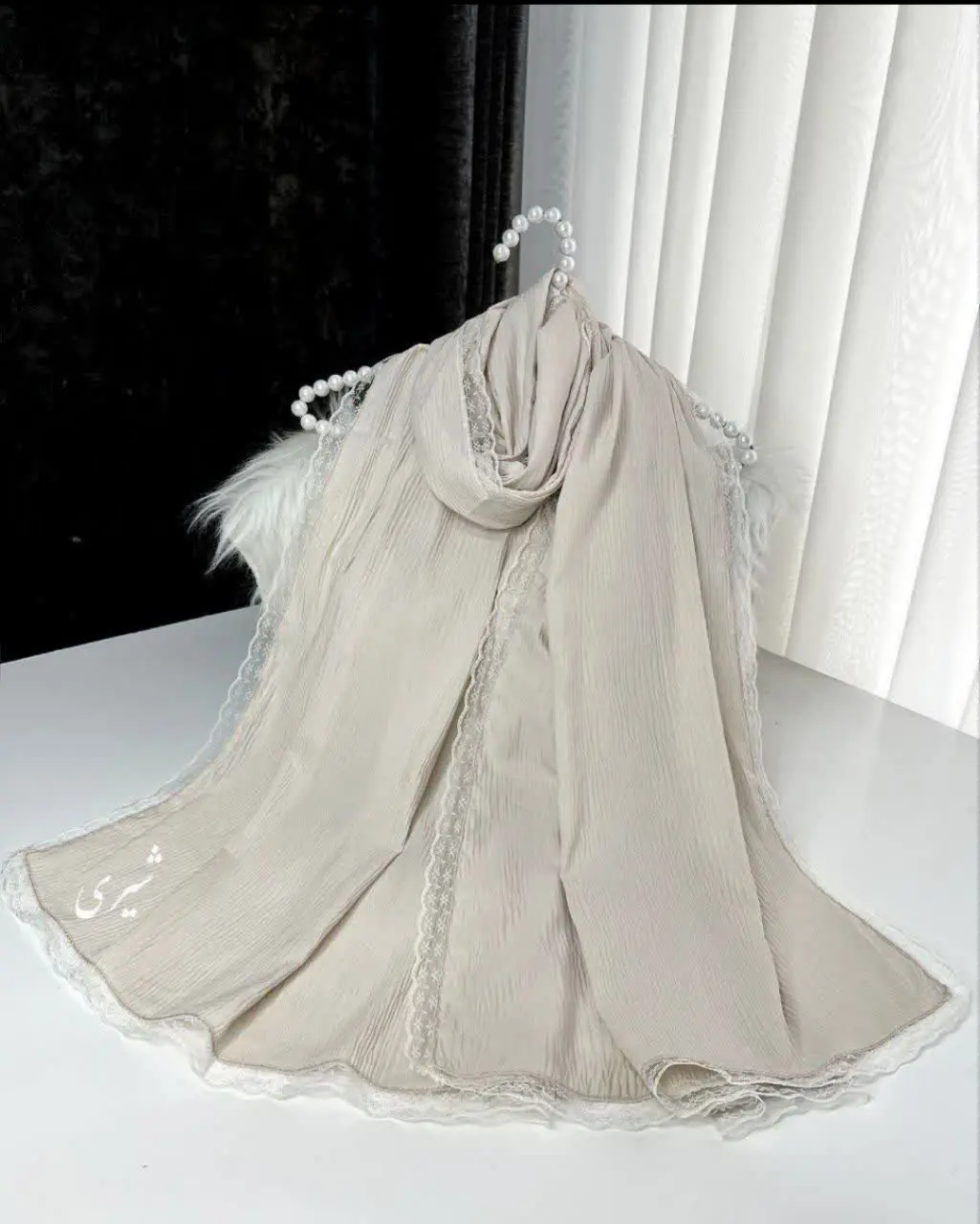 شال دور دانتل نخی بسیار زیبا