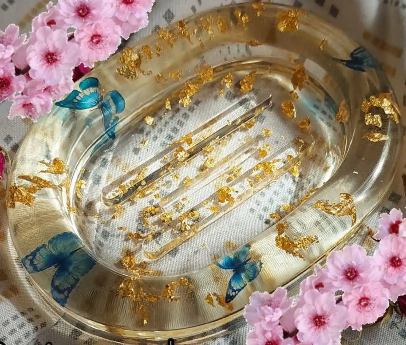 این مدل شیار داره و آب داخلش نمیمونه
