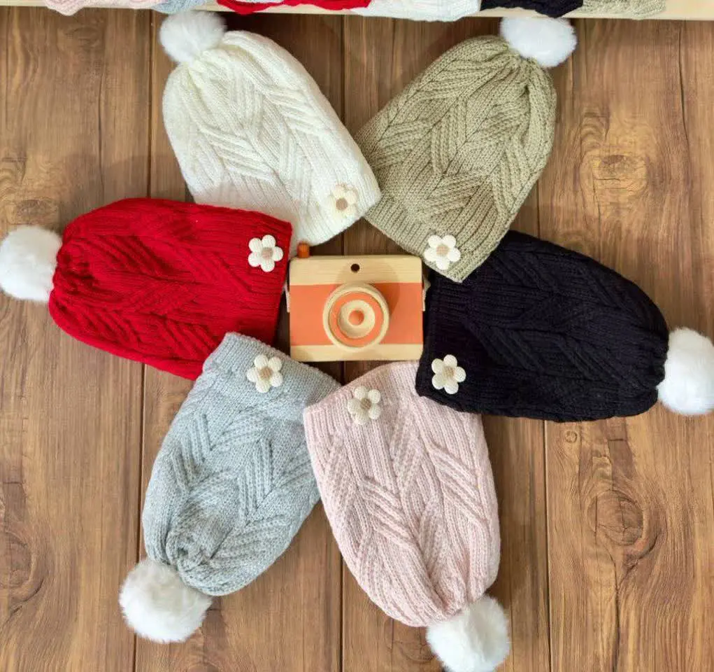 کلاه و شال تک گل 😍