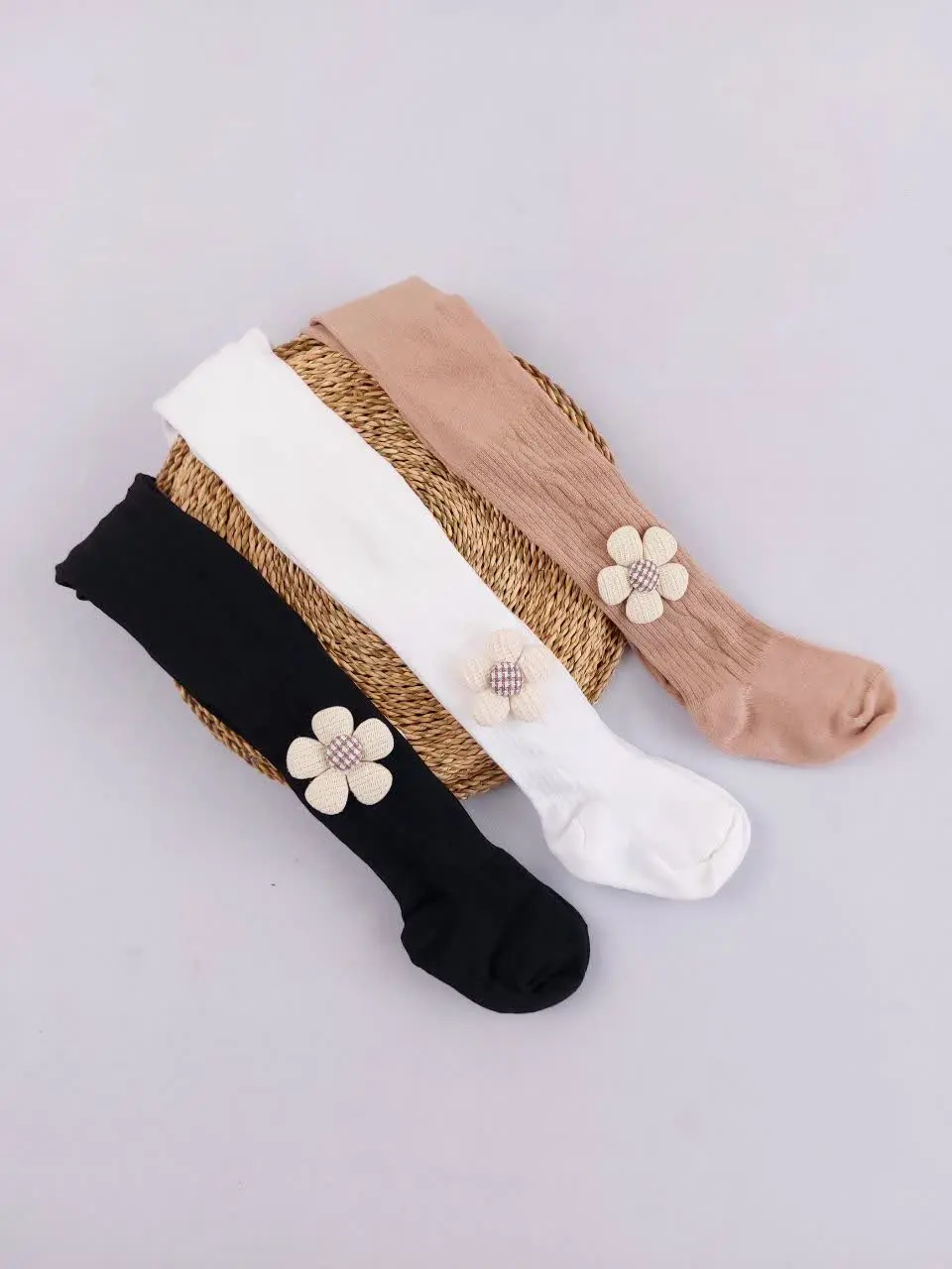 جوراب شلواری گل بابونه 🤩