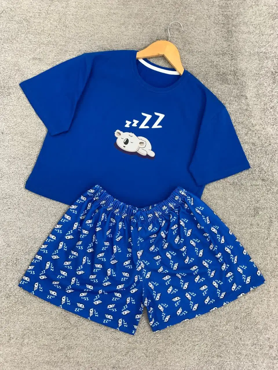 نام: کراپ شورتک استیکری
