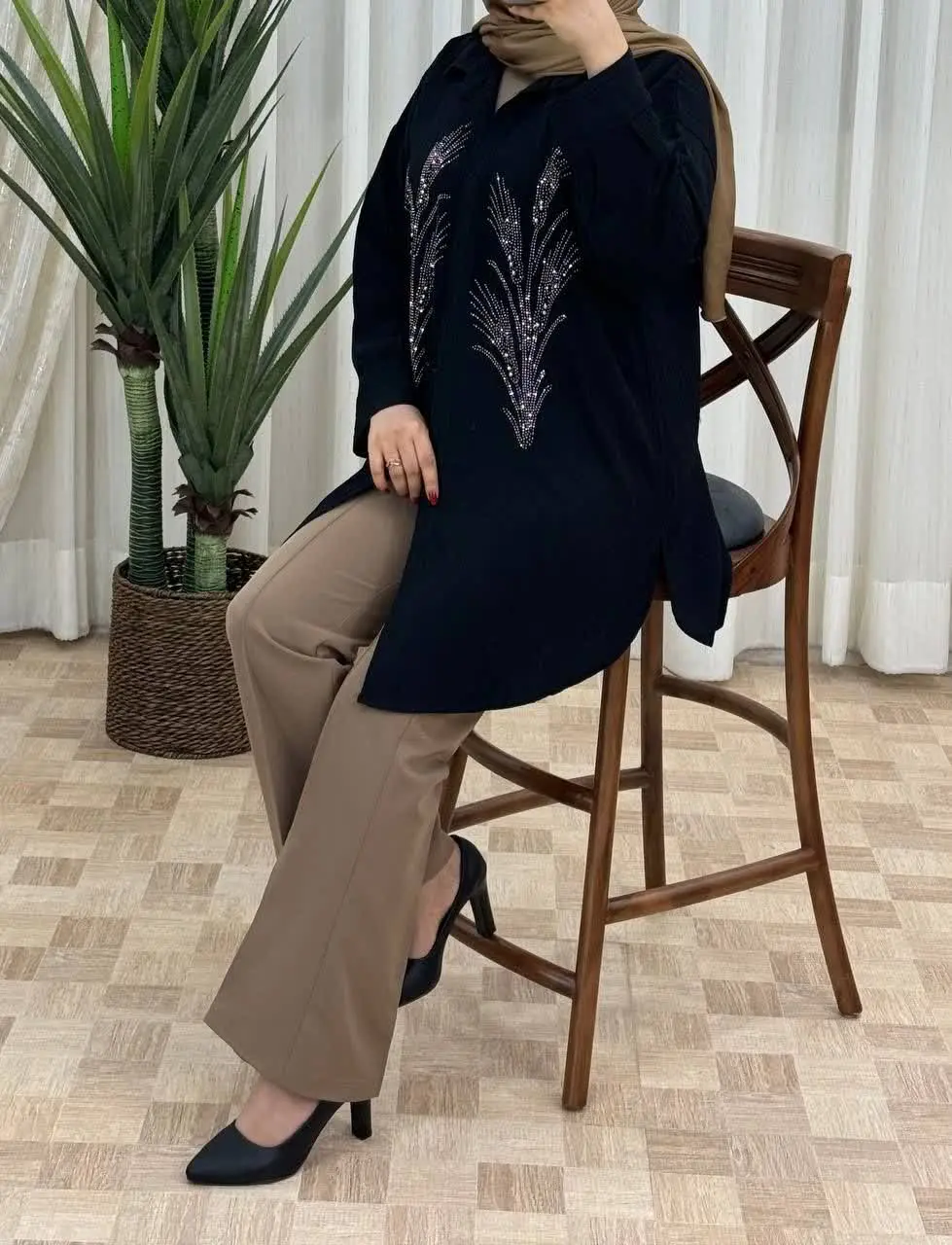 ✨نام: مانتو نگین دار
