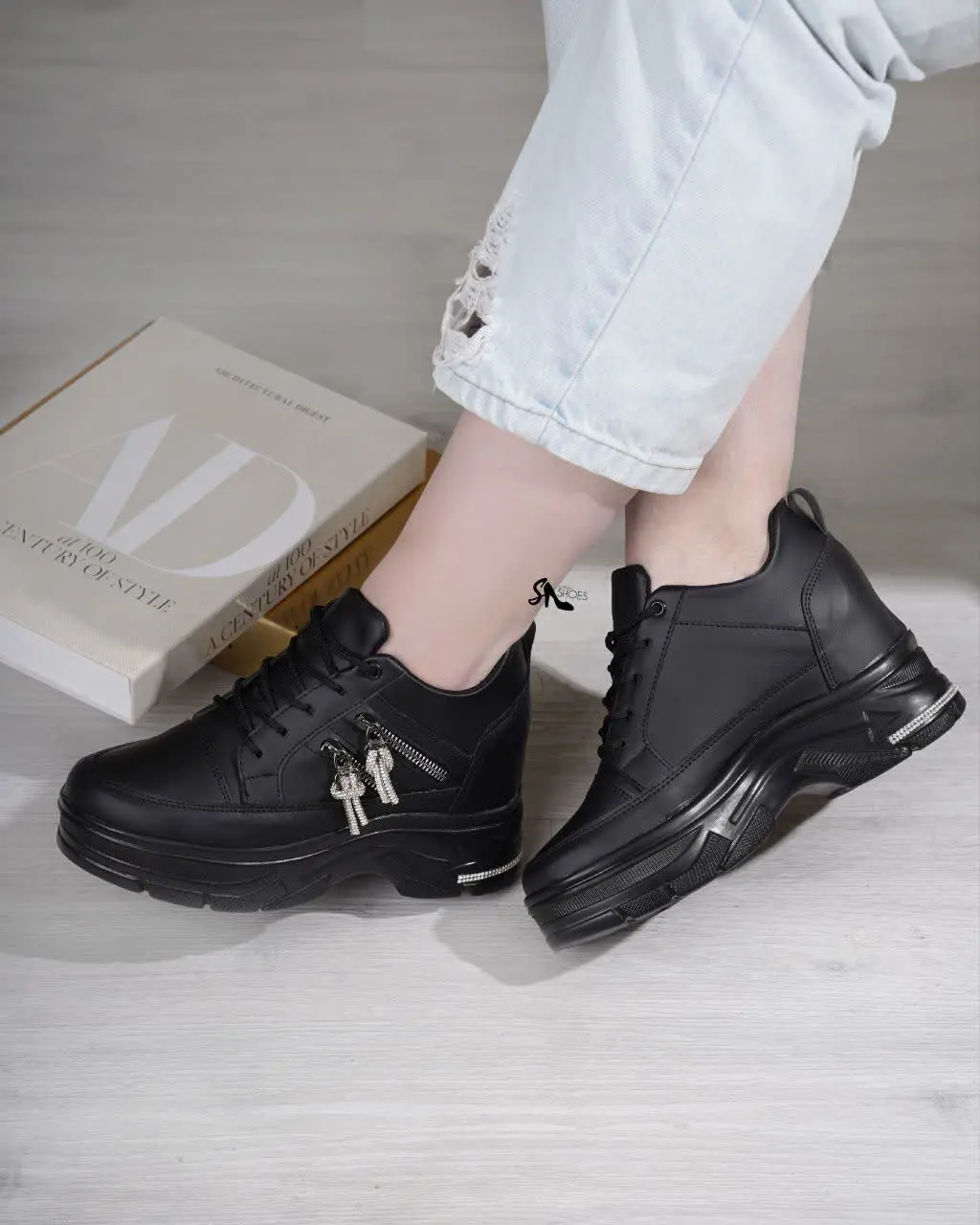 🌈 رنگ های جذاب: مشکی و کرم