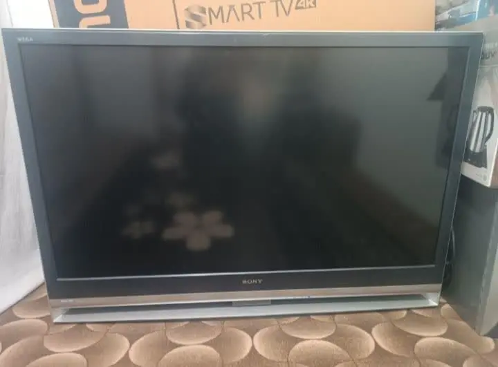 تی وی ۵۰اینچ مارک سونی ضدضربه 
