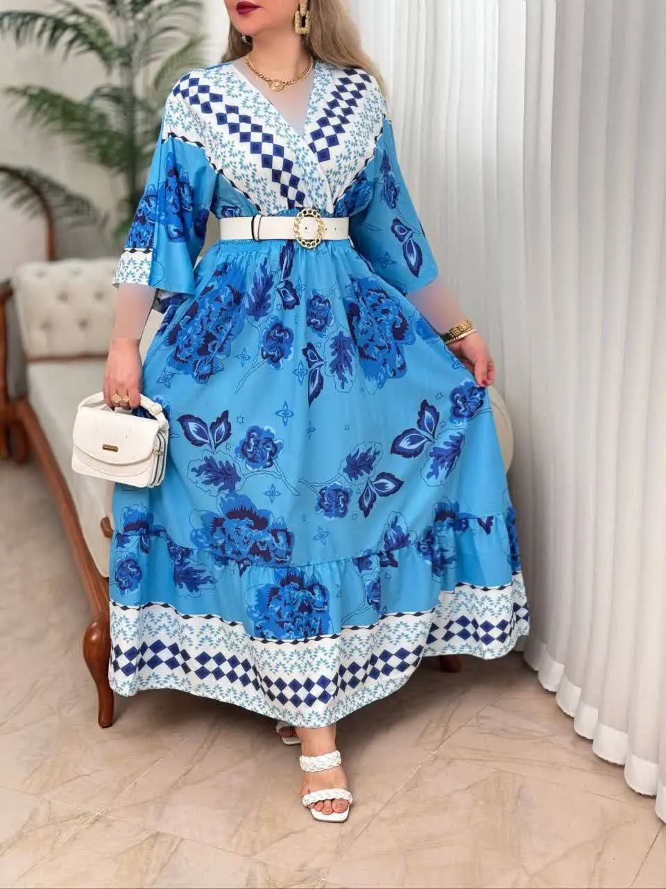 👚 نام: ساحلی تینا
