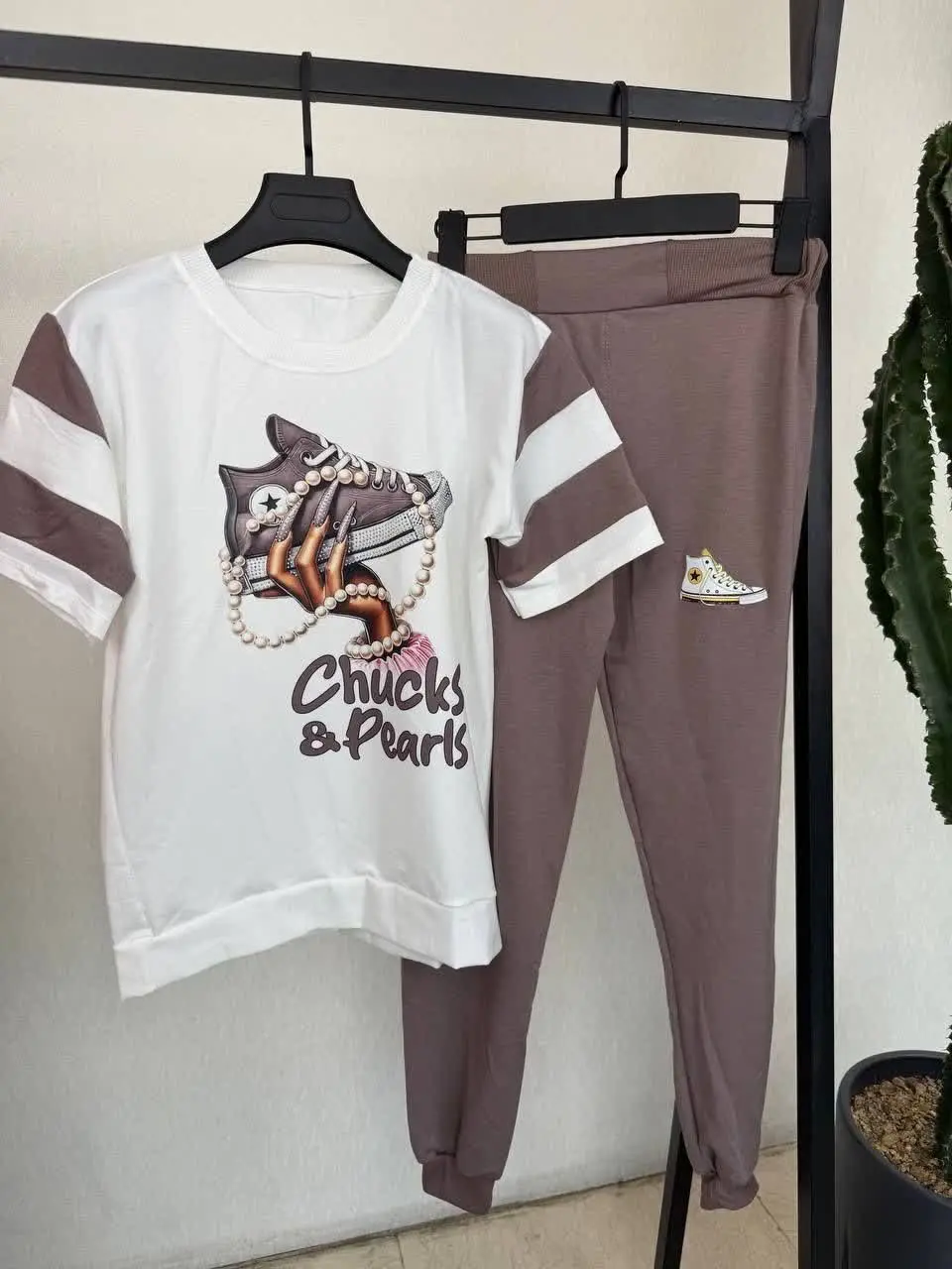 ❤️نام: تیشرت و شلوار *کتونی*
