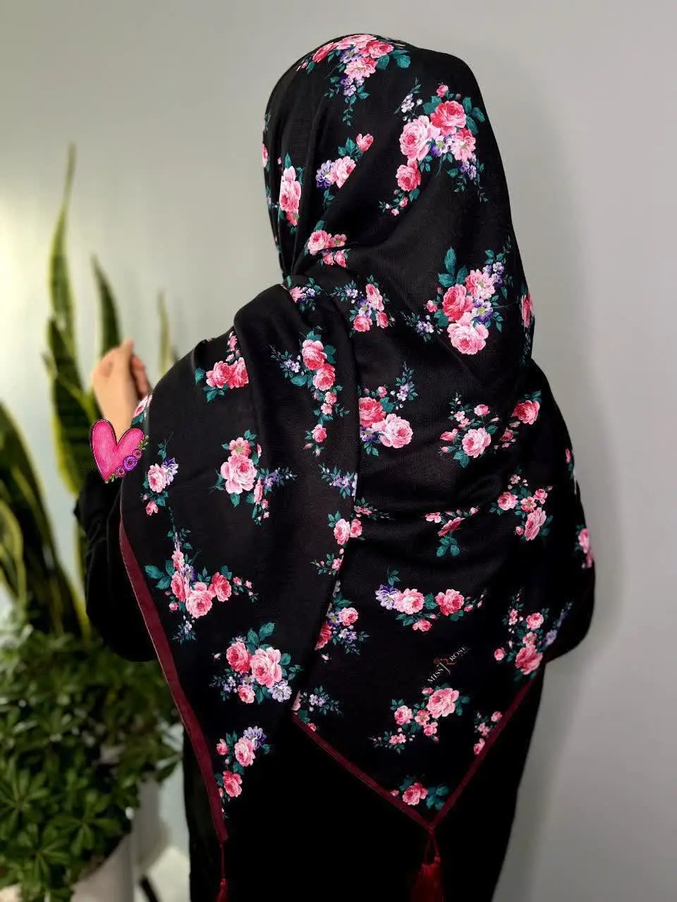 روسری طرح گل سرخ 🌺🍃
