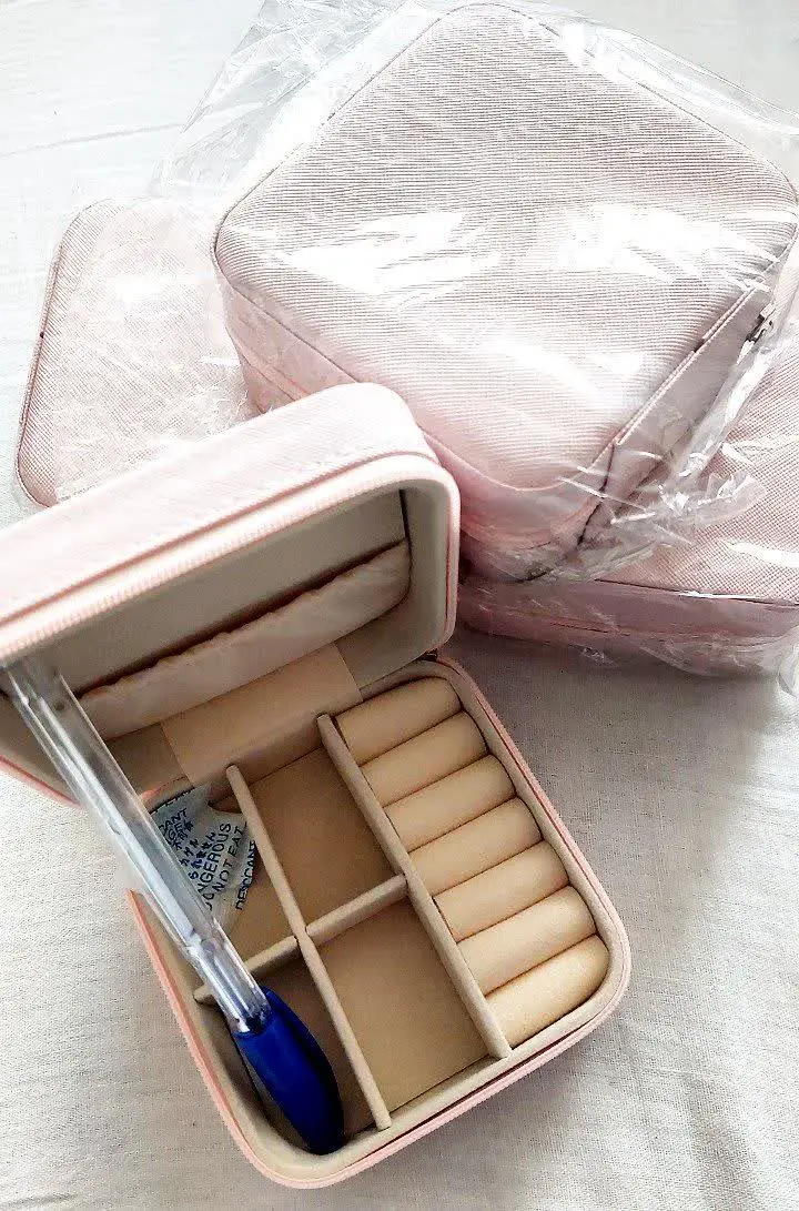 جعبه زیورالات صورتی
