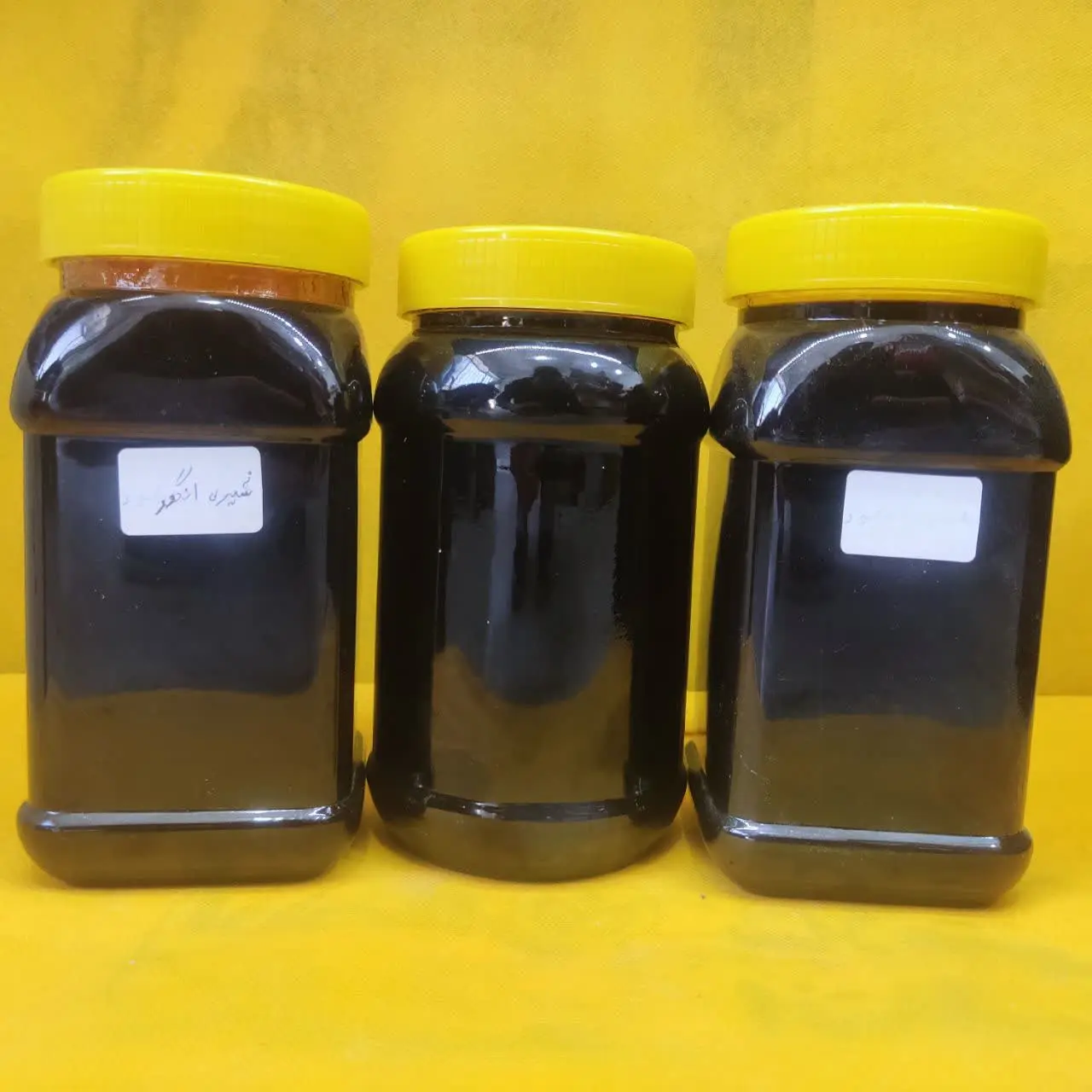 در طب سنتی دبس یا دوشاب نیز نامیده می‌شود. 
