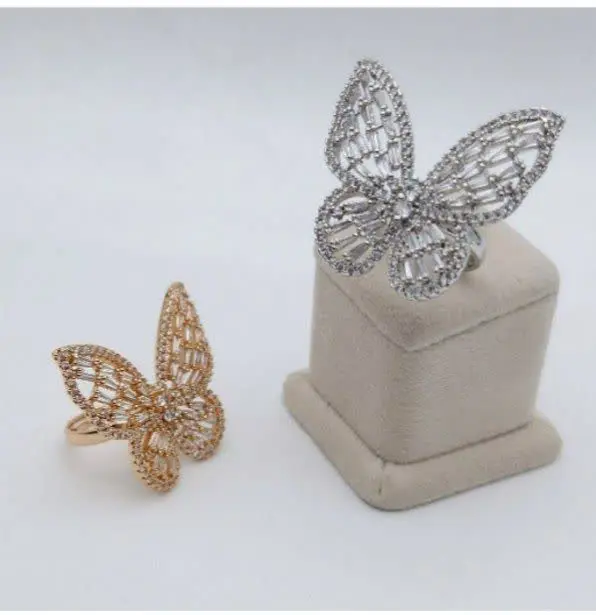 انگشتر پروانه نگین باگت