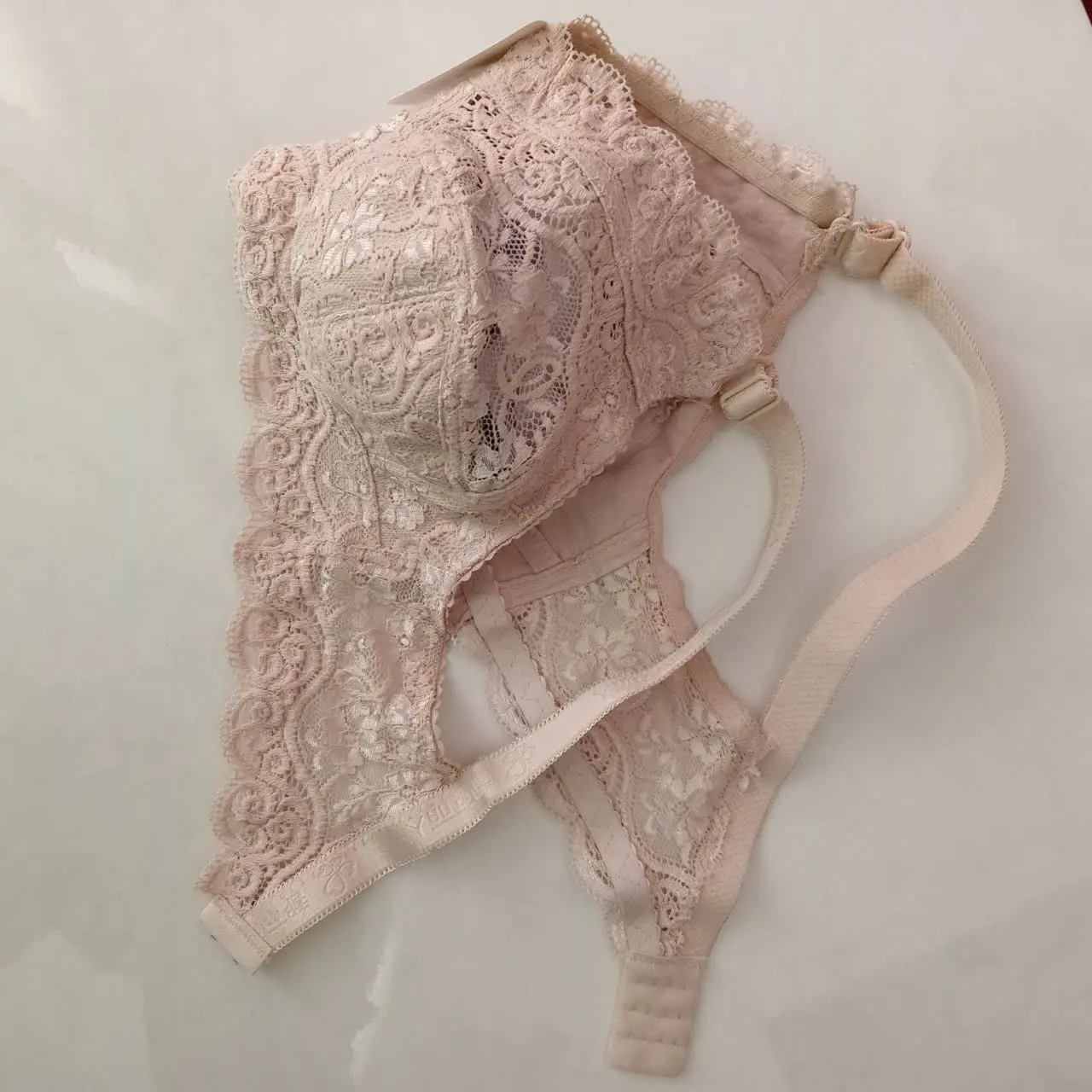 سوتین دانتل قالب بزرگ و سایزبزرگ
