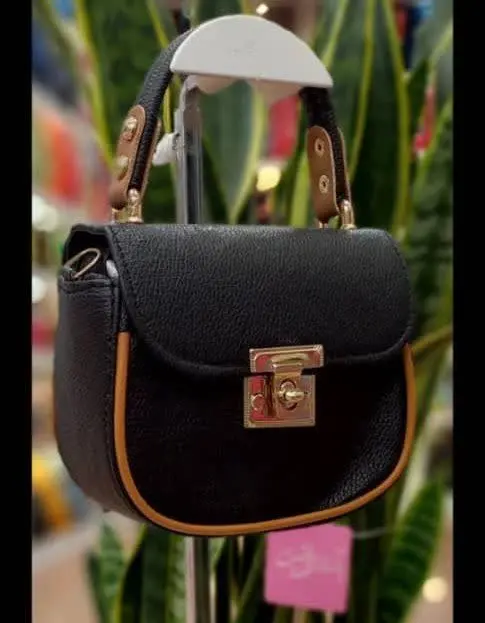 کیف کوچک رو دستی
