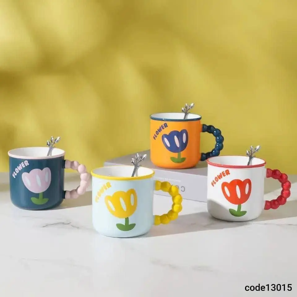 ماگ طرحدار دسته مروارید خارجی
