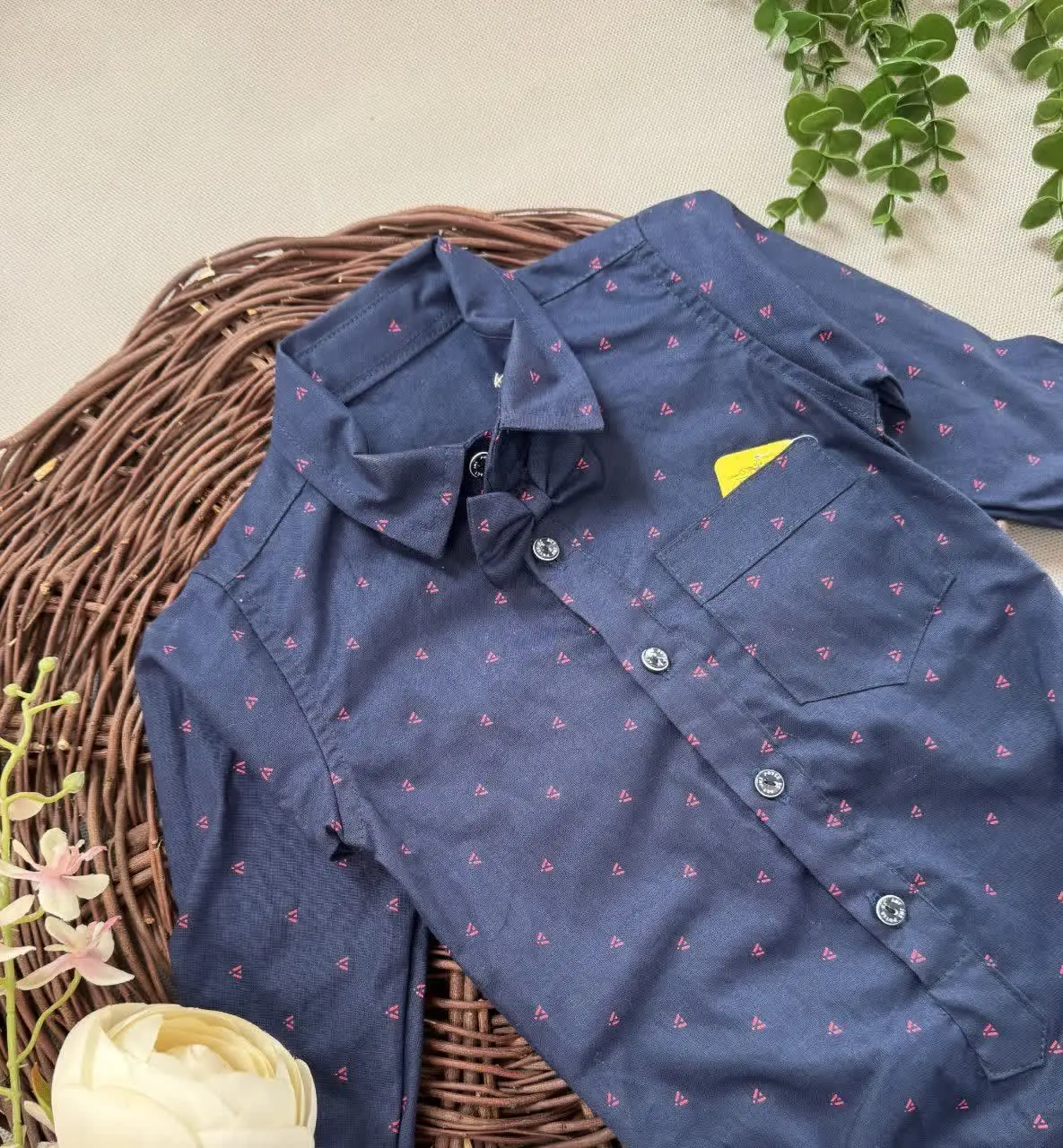 نام محصول: زیر دکمه سورمه‌ای
