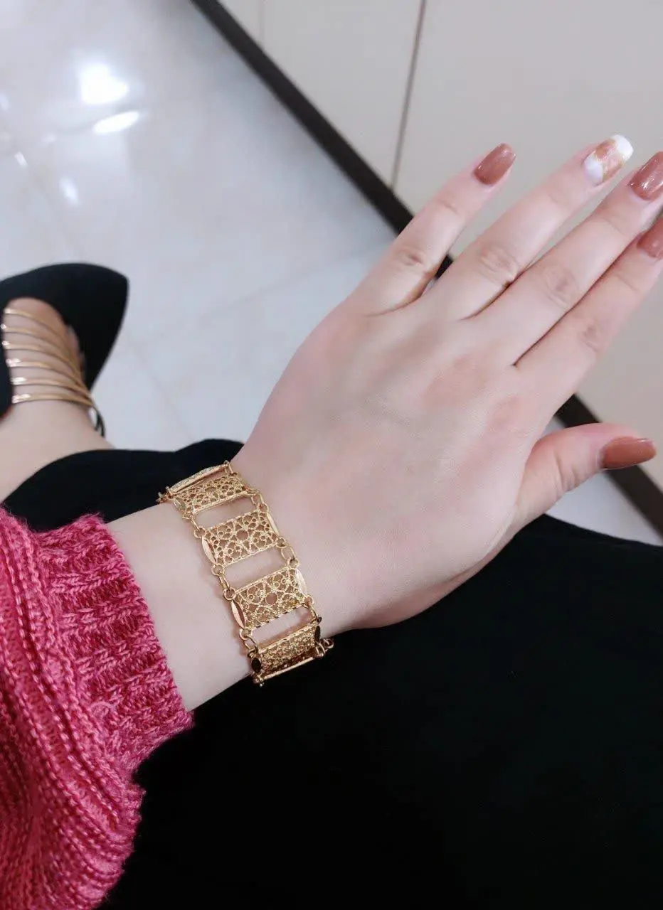 #دستبند بحرینی 
