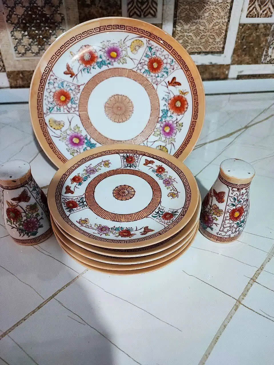 یک دست کیک خوری ۸ تکه 
