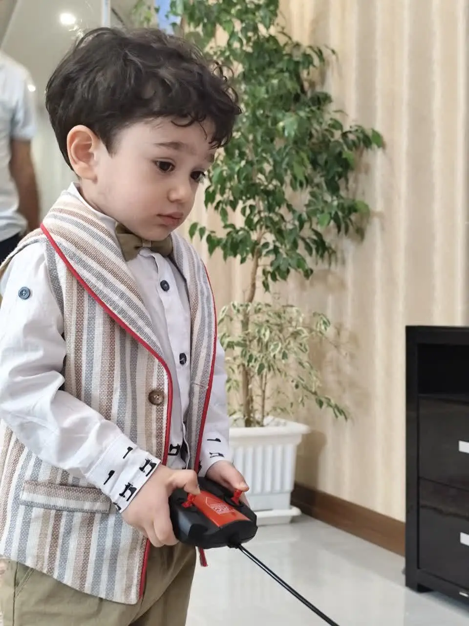 تنخور ست مجلسیمون😍😍
