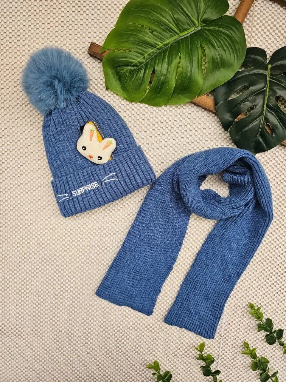 کلاه و شالگردن خرگوشی
