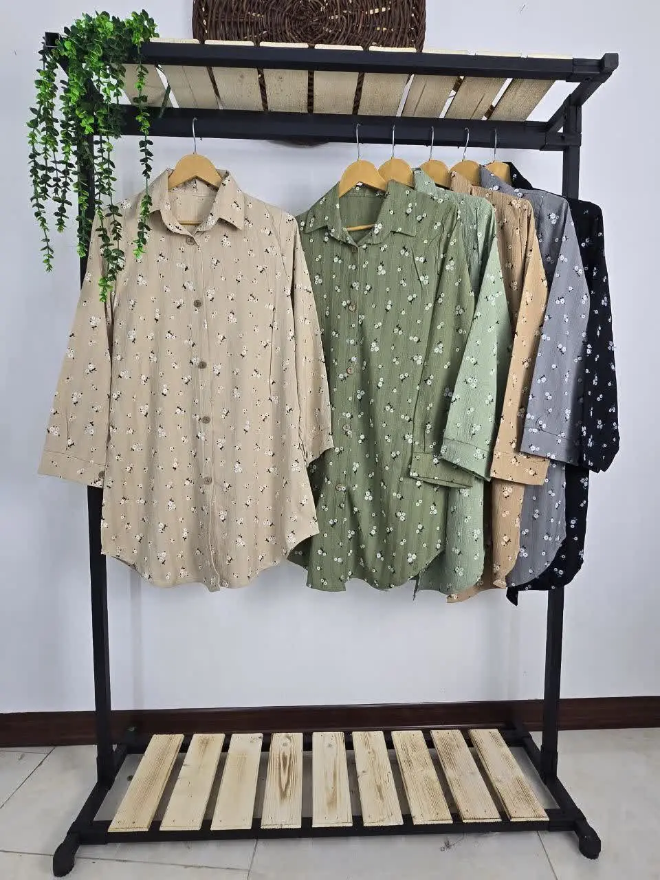 نام: مانتو گل گچی سه گل
