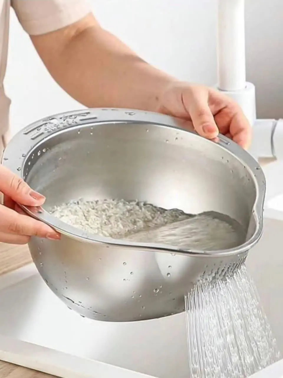 ✔️این آبکش بسیار سبک و در ع...