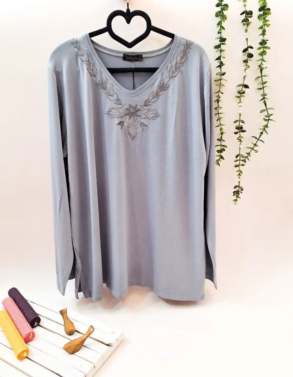 بلوز قشنگمون کشسانی خوبی دا...