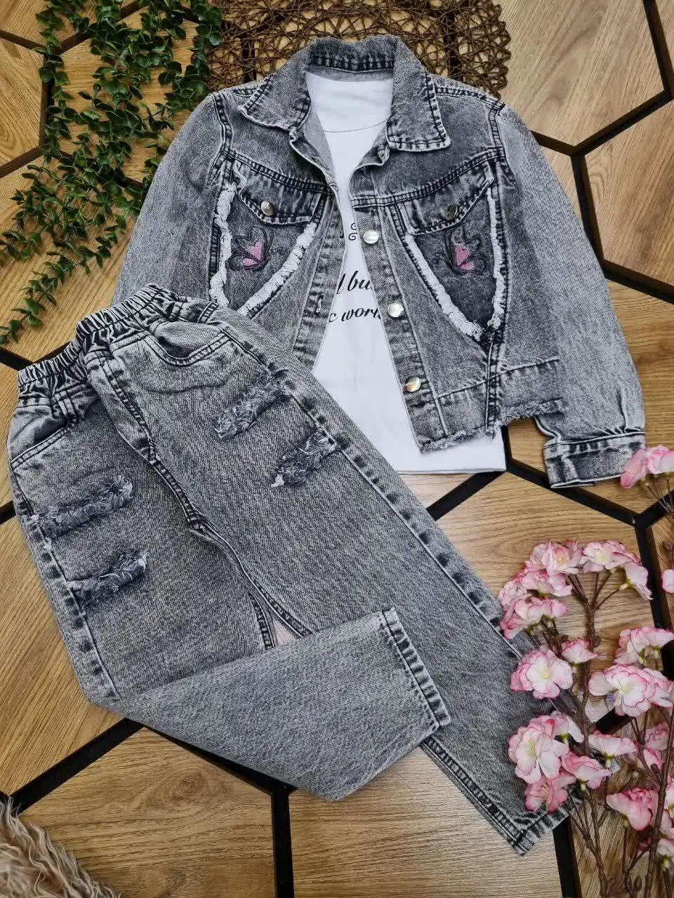 🇮🇷🧥🧶👗👚👔🎽👕👖💎
