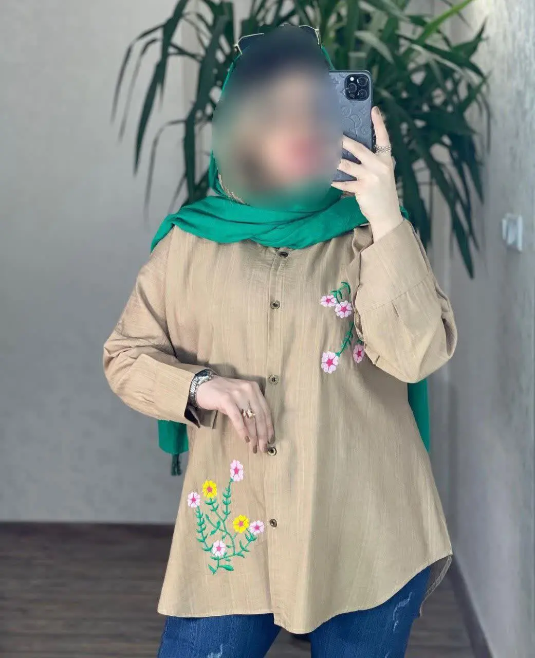 نام: مانتو گلدوزی گیسو 
