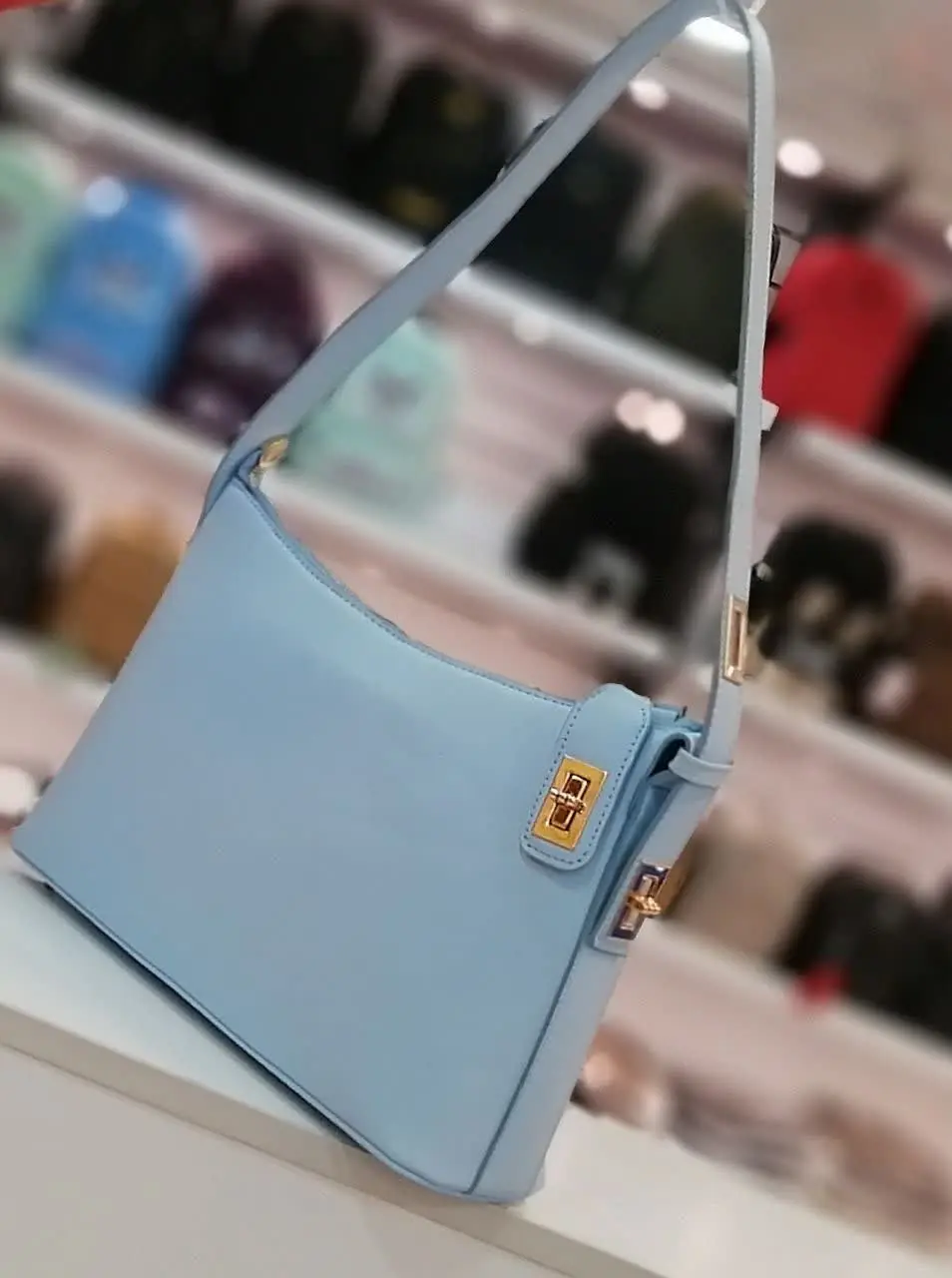 دوشی جا دار جنس وآستر خارجی 
