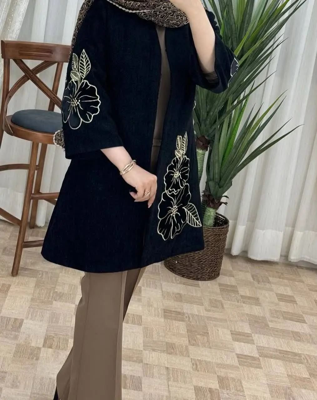 🔴نام: پالتو شاهان ۲۴
