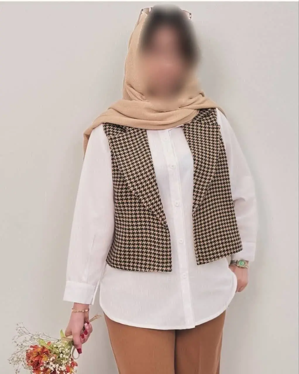 👚 نام: دوتیکه بهارک
