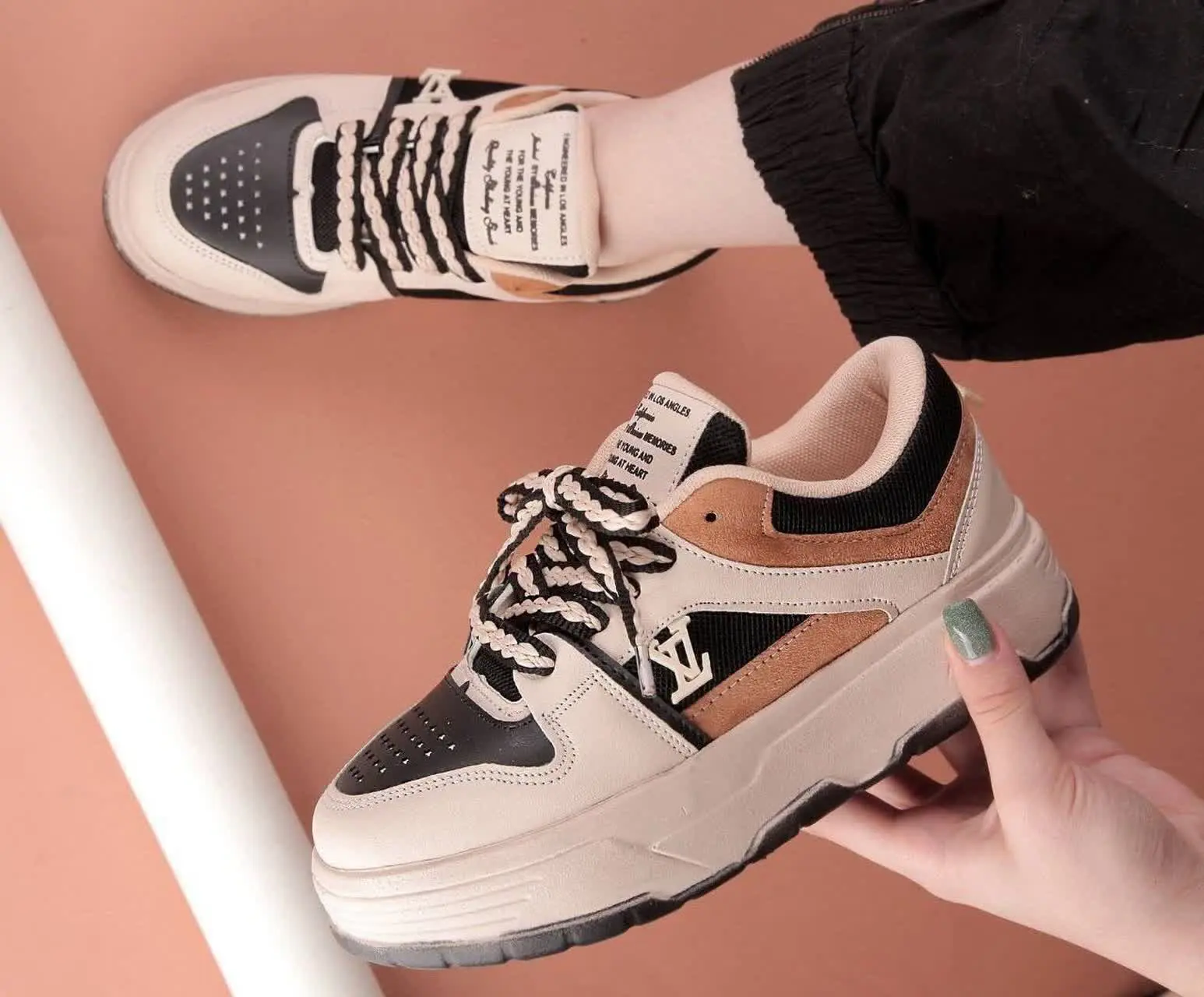 👟نام: مدل LV
