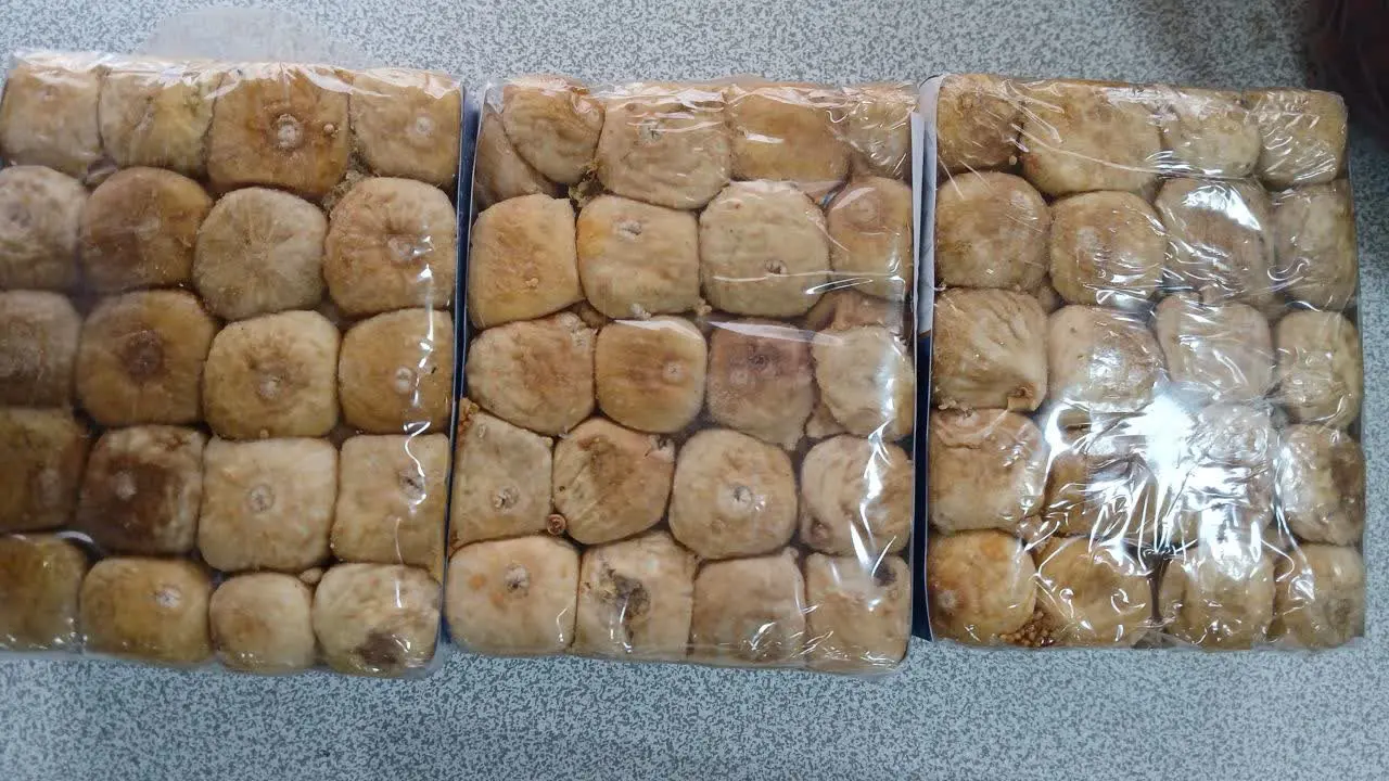 انجیر نرم و تازه
