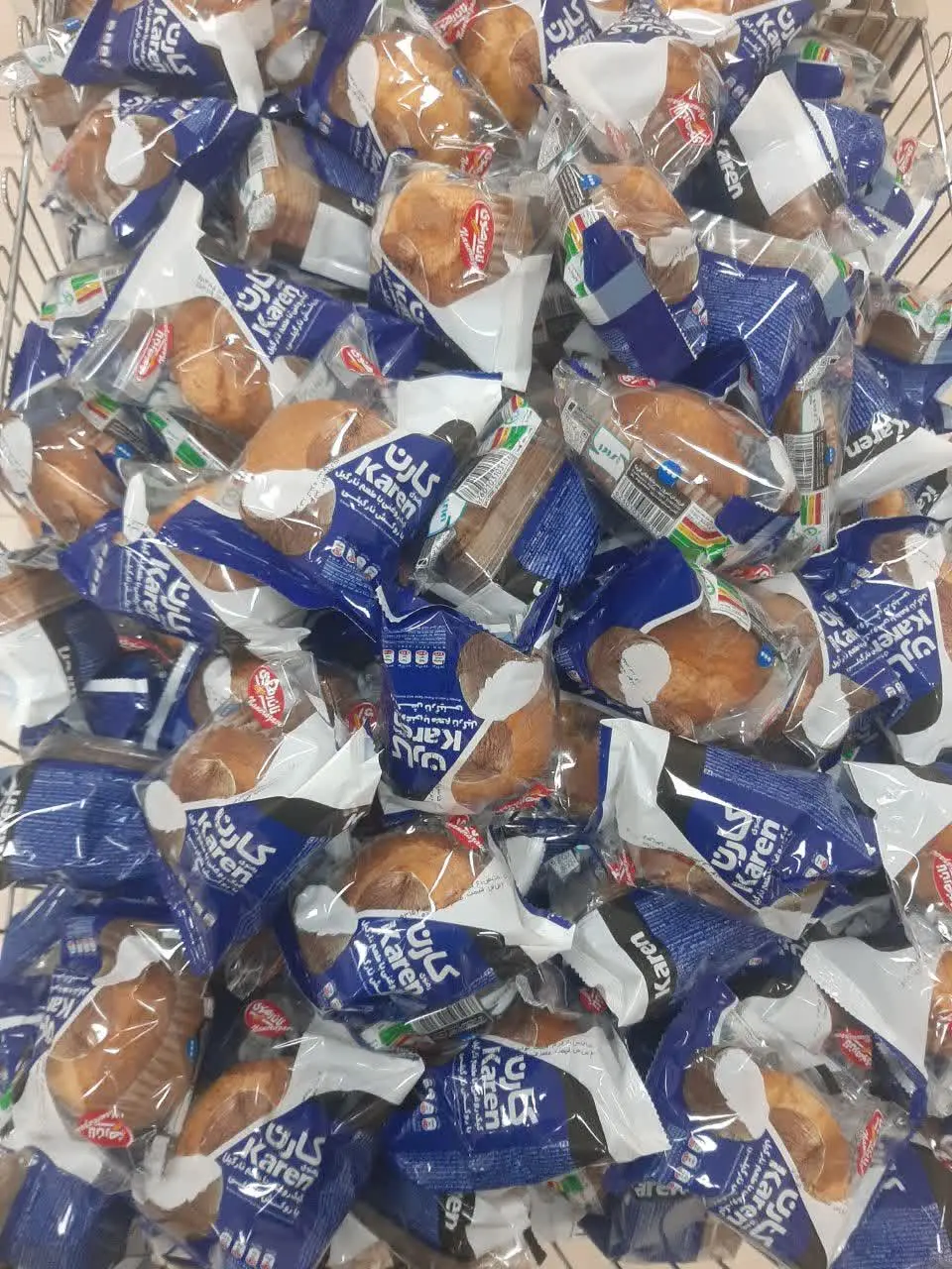 کیک کارن رضوی 
