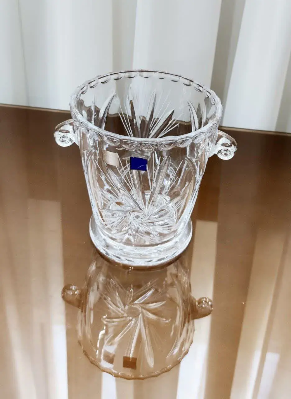 یخ‌خوری یخدون خورشیدی 
