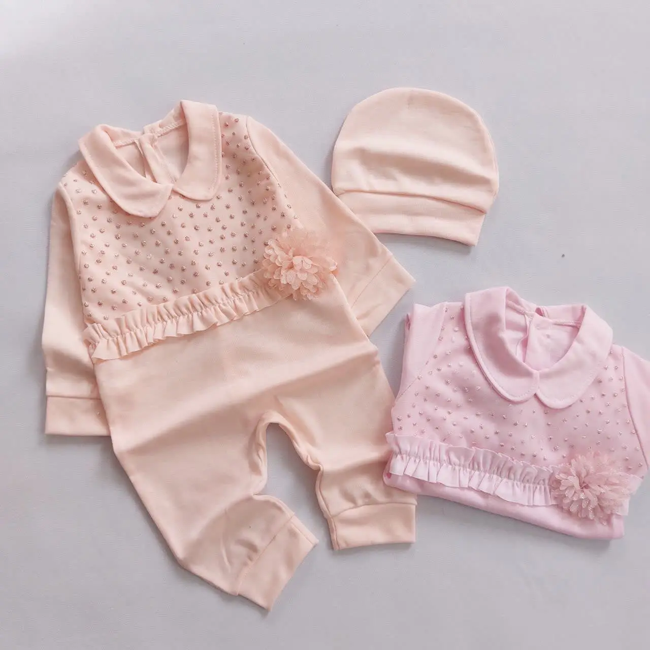 سرهمی و کلاه اکلیلی گل درشت
