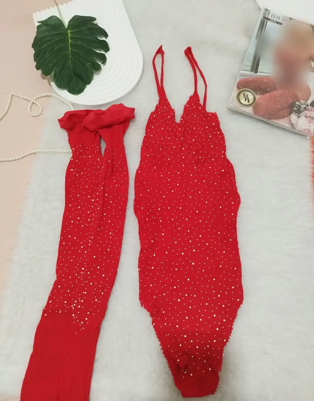 بادی سه تیکه نگین دار 😍😍