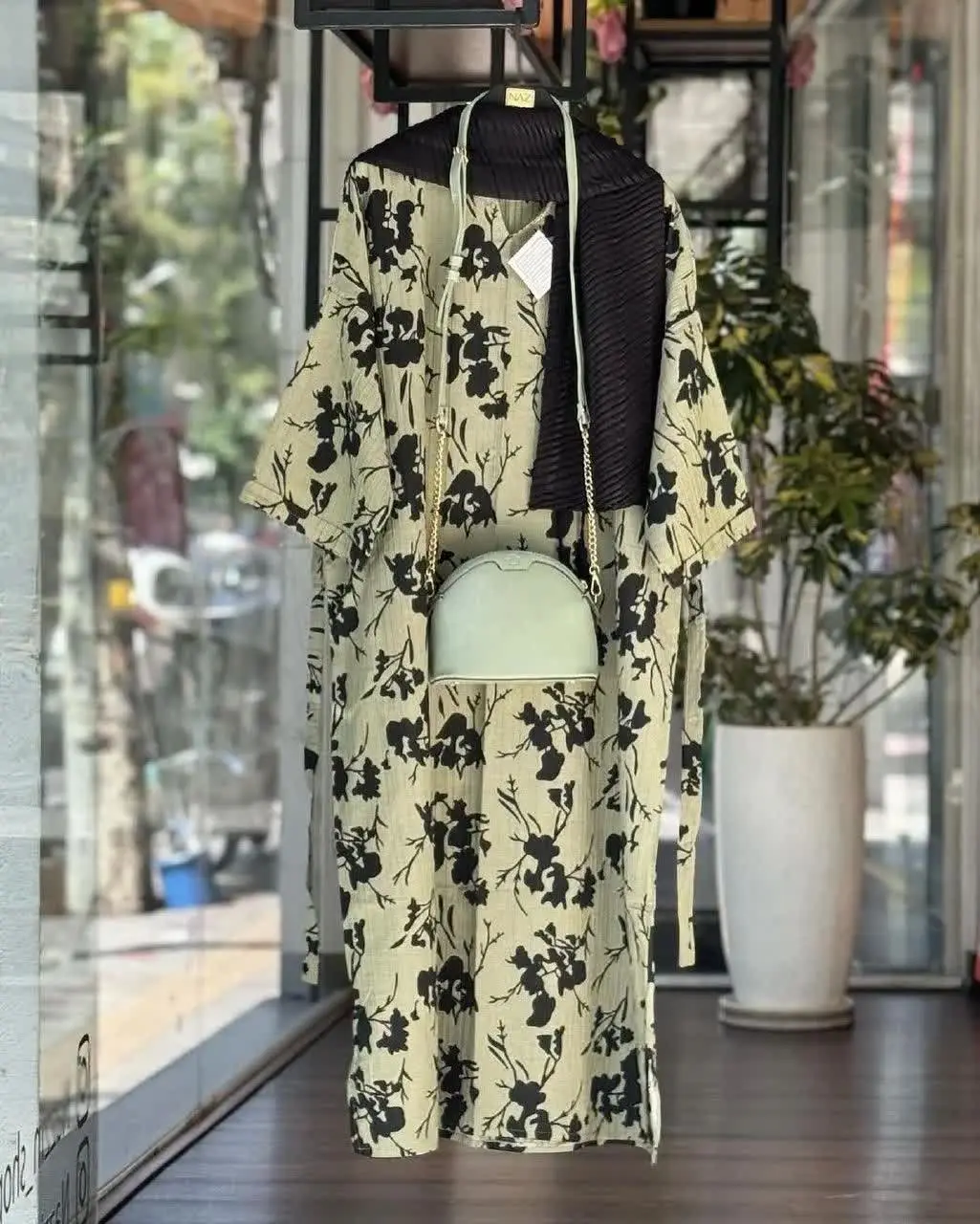 🍃نام: ساحلی گلی 
