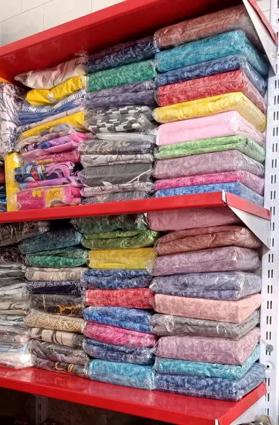 ست ملحفه کشدار تشک و روبالش تکرنگ پتینه
