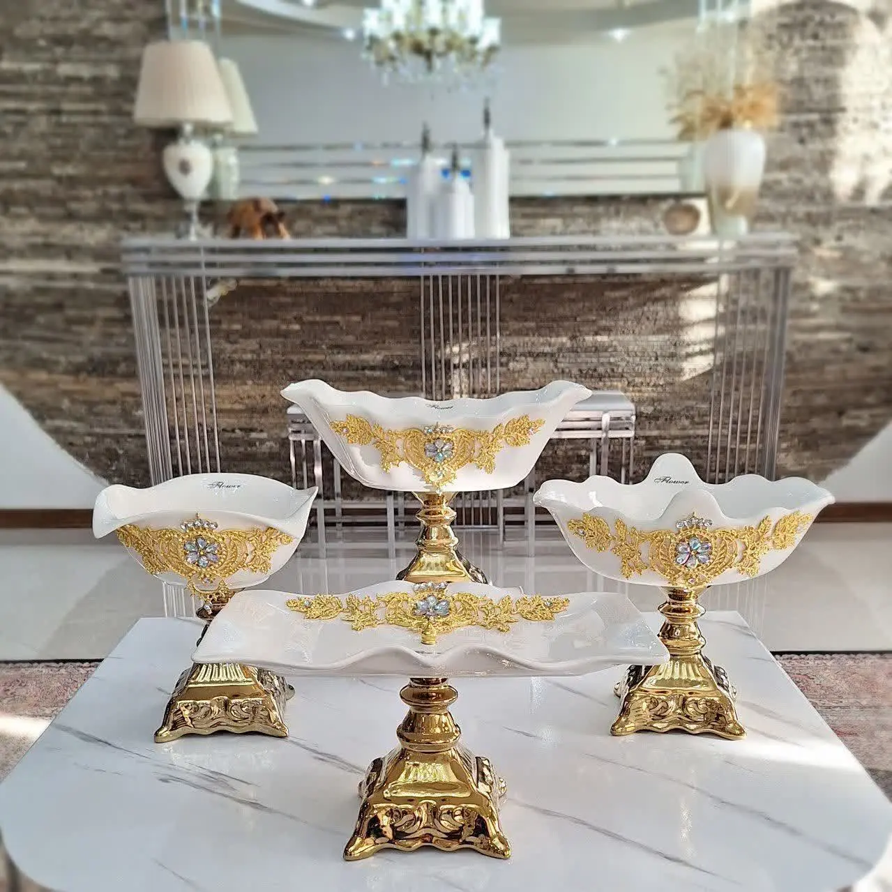 🌹سرویس چهارتیکه پذیرایی گل پهن برنزی طرح کاترین😍😍😍
