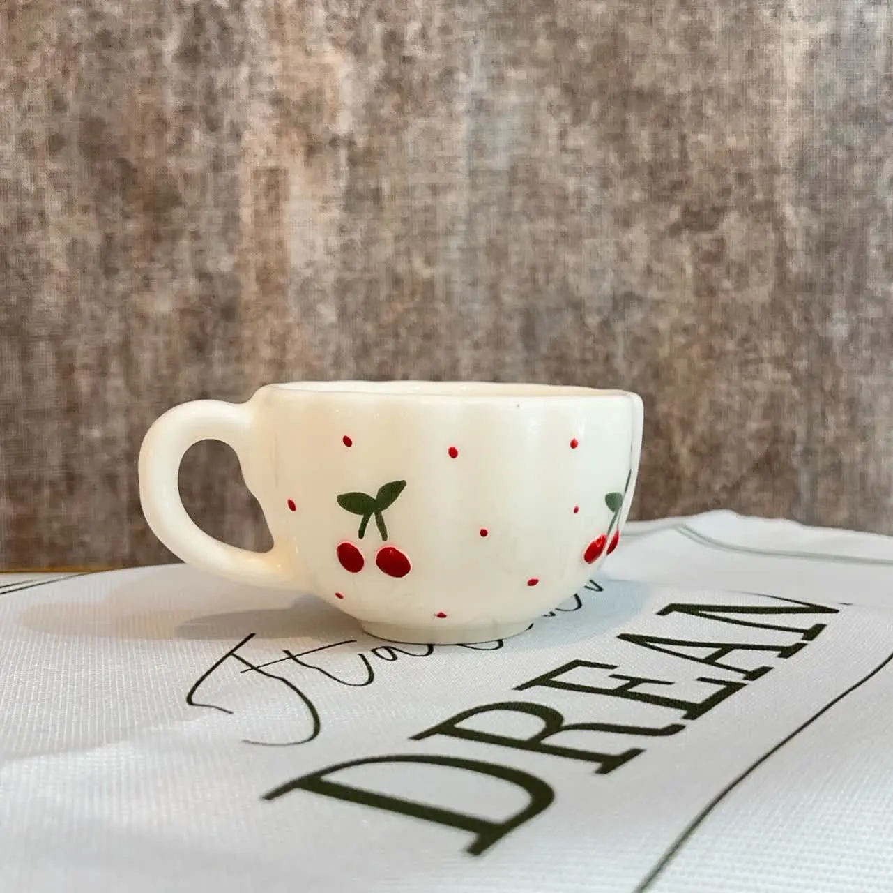 شات قهوه سرامیکی طرح آلبالو 🍒