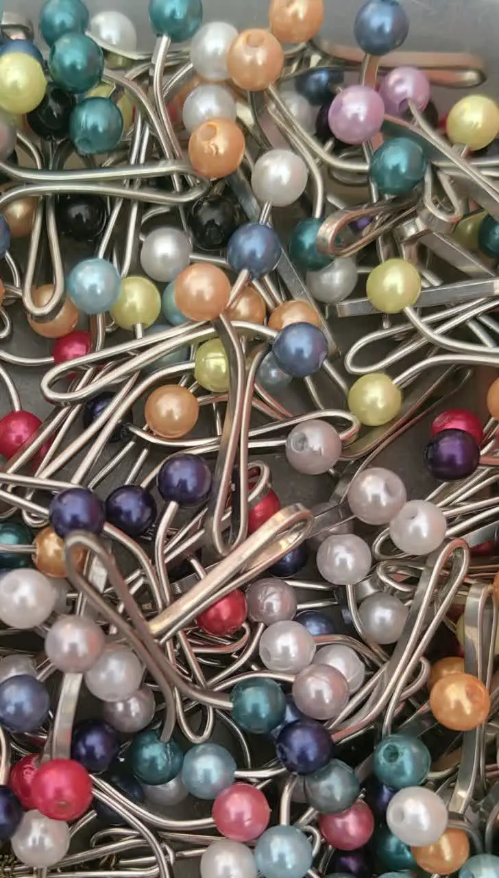 کسی هست اینجا
