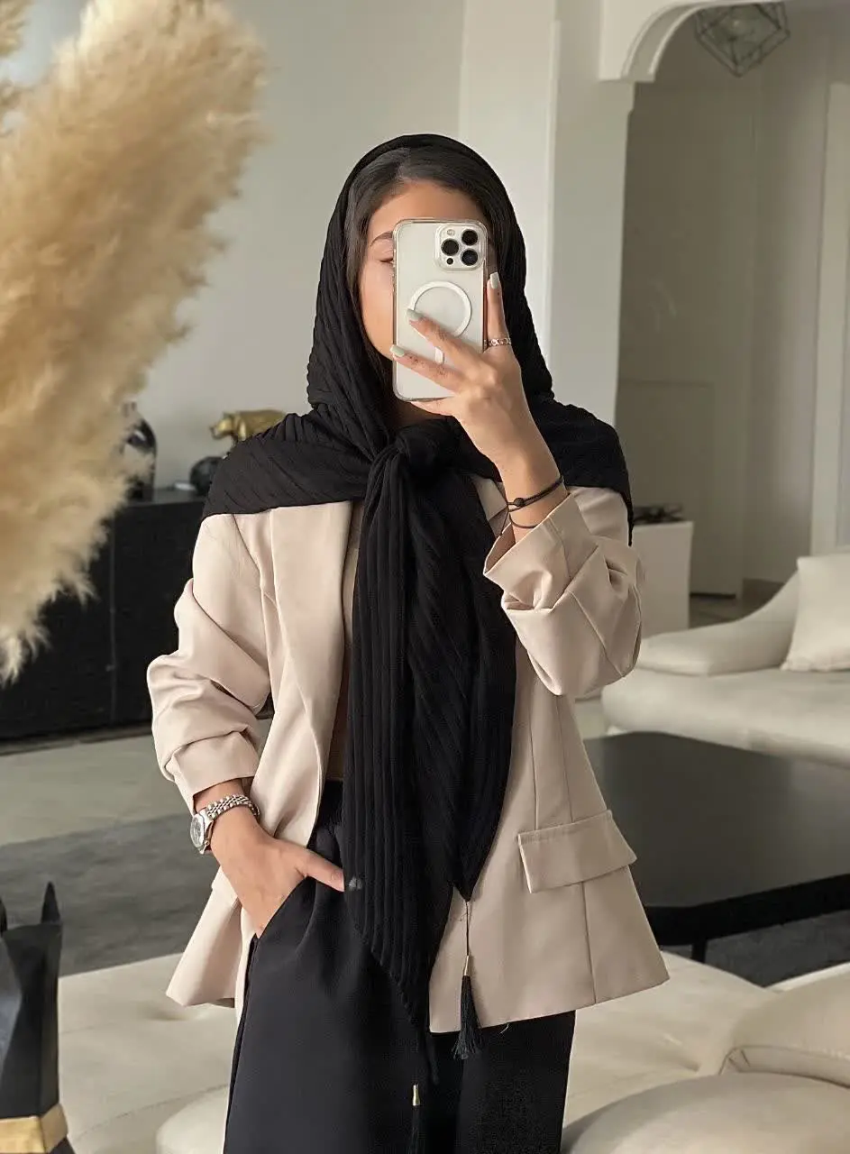 روسری مشکی پیلیسه پم پم
