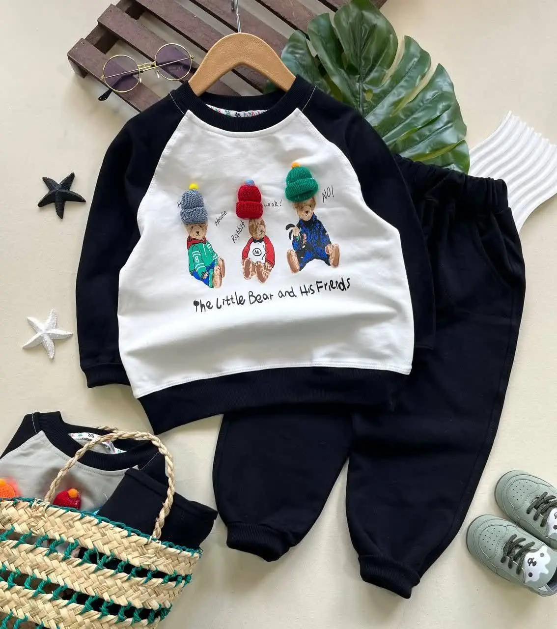 مشکی بازمینه سفید