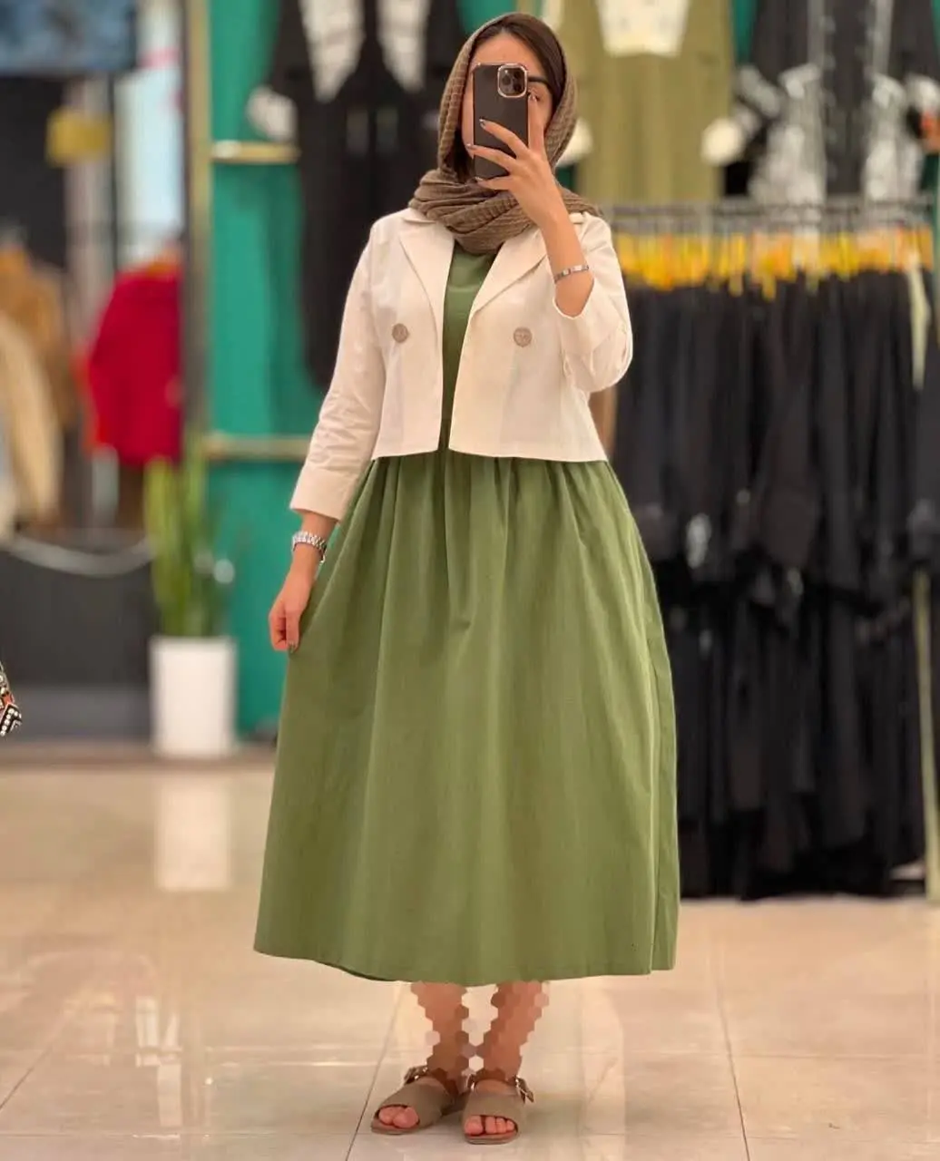 👚 نام: مدل ملورین
