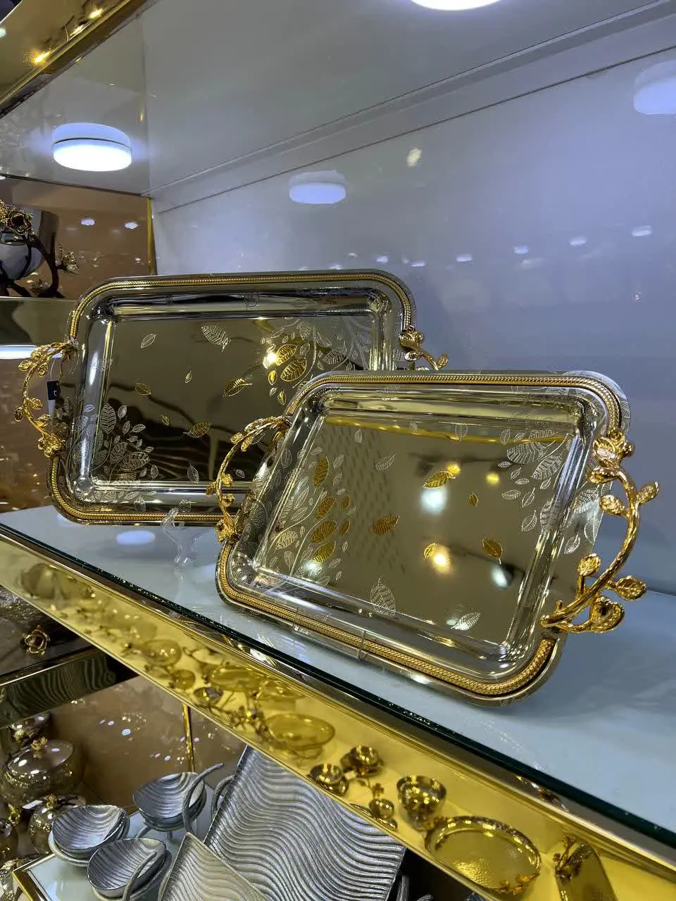 سینی نقره‌ای کد ۶۹۱۰
