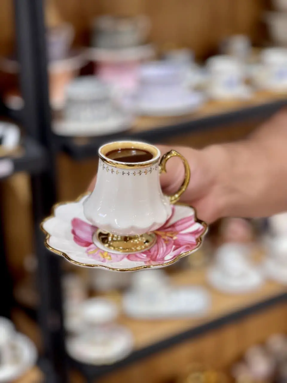 ست فنجان و نعلبکی lilyum çiçeği
